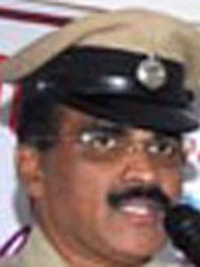 Mangalore, January 11: Vinay Gaonkar, the police inspector of Bunder Police Station, has been exonerated of the charges of Hafta collection leveled against ... - gaonkar