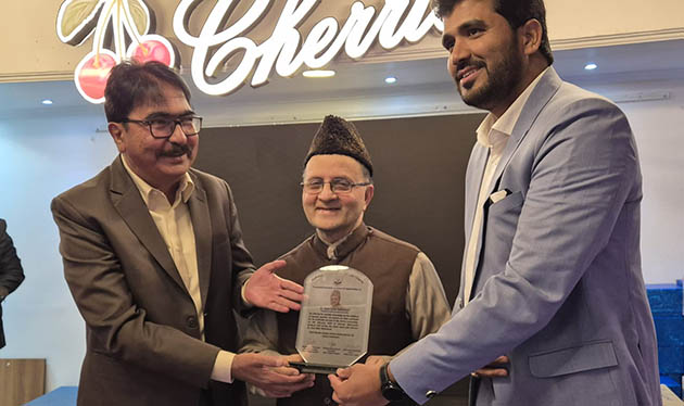 mahmood.jpg mahmood.jpg