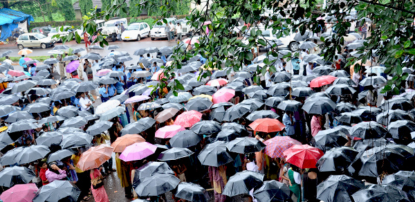 Residents protest against Kochi-Mangalore gas pipeline | coastaldigest ...