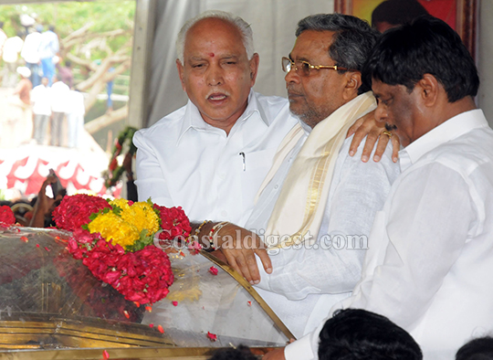 Mysuru: Thousands pay homage to Rakesh Siddaramaiah | coastaldigest.com ...