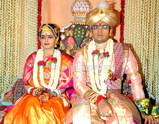 Yaduveer Wadiyar marries Trishika Kumari in Mysuru | coastaldigest.com ...