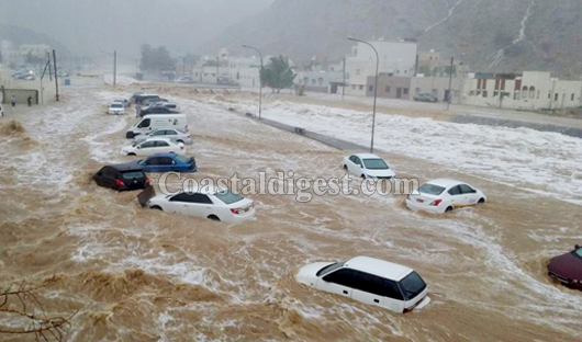 Heavy rain, thunder, lightning as storm sweeps into Oman ...