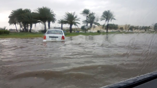 Safety warnings issued as heavy rain lashes Saudi Arabia ...