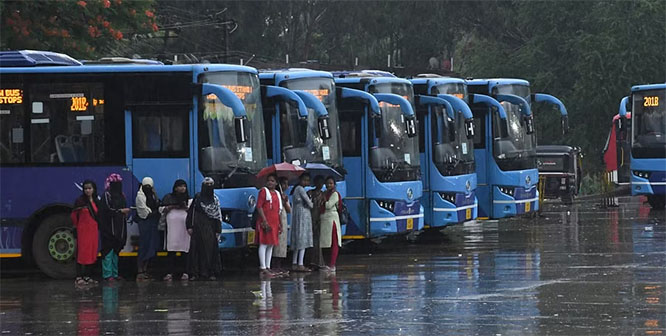 Cashless payment options coming soon to private buses in Dakshina ...