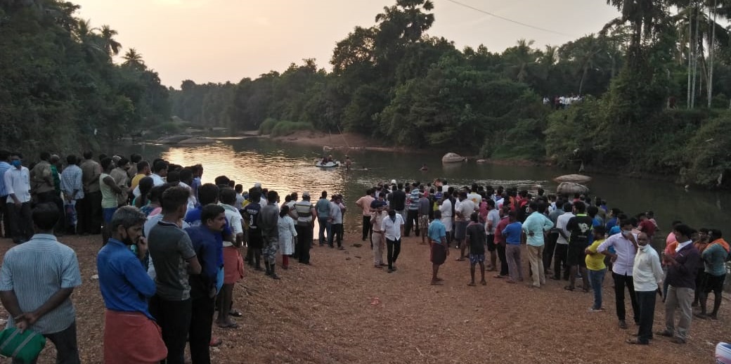 Men A Girl Drown In River While Swimming Near Moodbidri Coastaldigest Com The Trusted