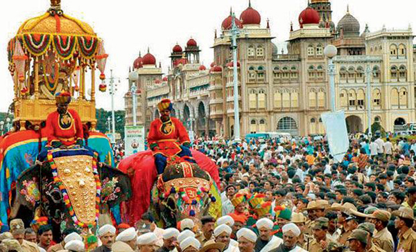 Floods may not affect the grandeur of Mysuru Dasara; Sudha Murty likely ...