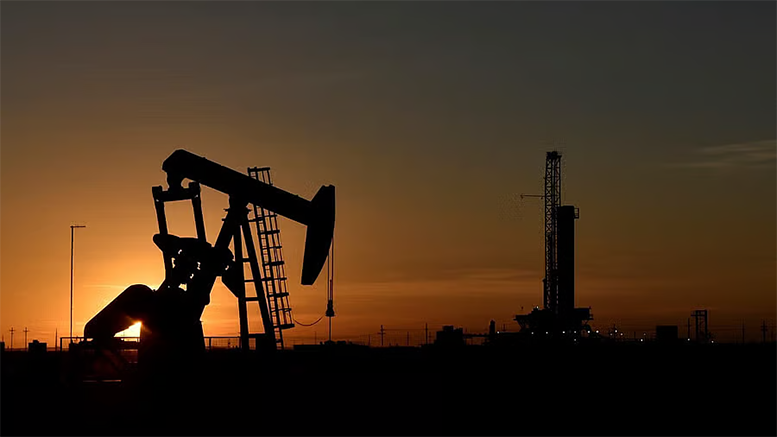 Trade Deal or Trade Threat? Indian Refiners Shun Russian Oil Amid US Tariff Bullying