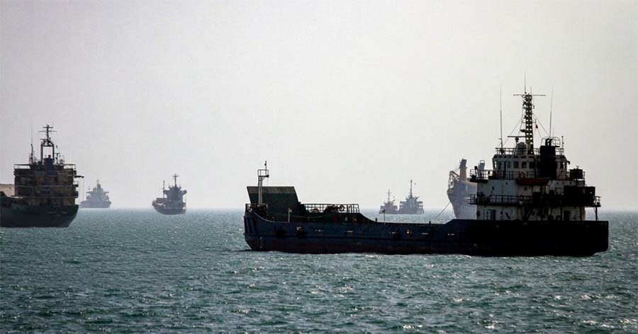 Iranian forces strike US vessels in swift retaliation for tanker attack